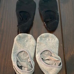 Women’s Classic Black and Gray Yoga Socks